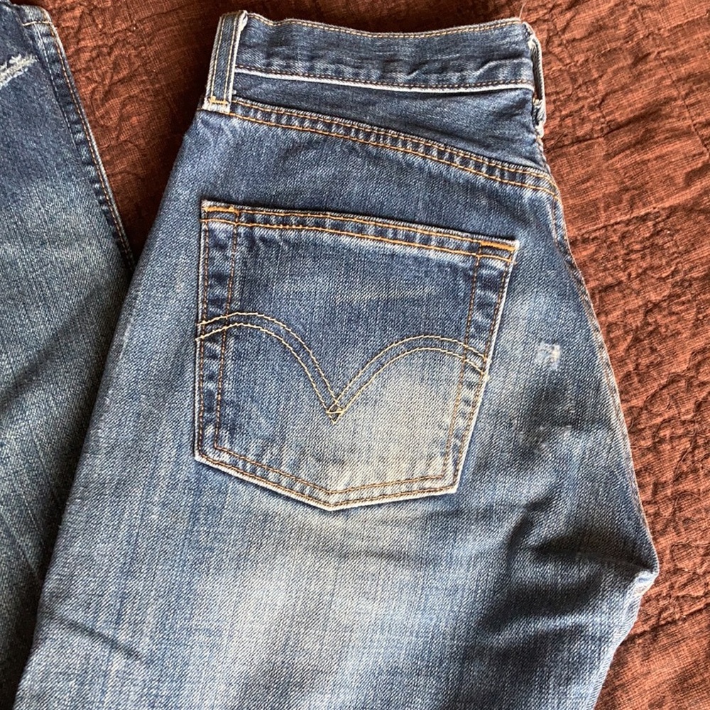 Distressed Levi’s - Picture 6 of 6